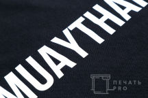 Черные футболки-поло с текстом «MUAYTHAI NIGHT»