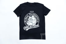 Черные футболки с логотипом «Old School»