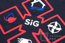 Черные футболки с логотипом «SIG MSK»